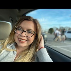 Meet your Posher, Staci